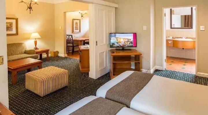 Courtyard Hotel Arcadia