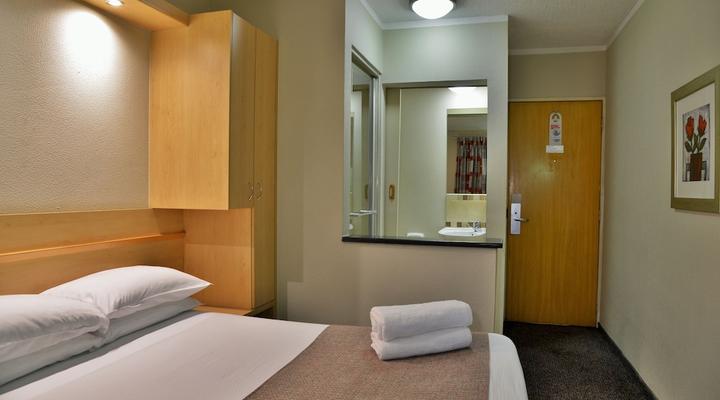 Road Lodge Carnival City