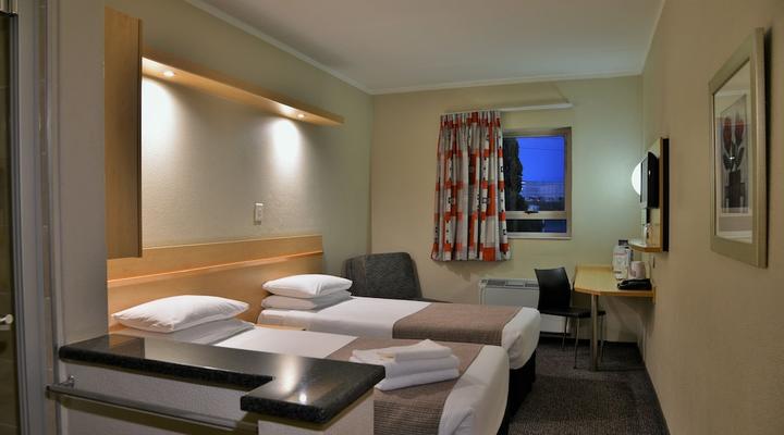 Road Lodge Carnival City