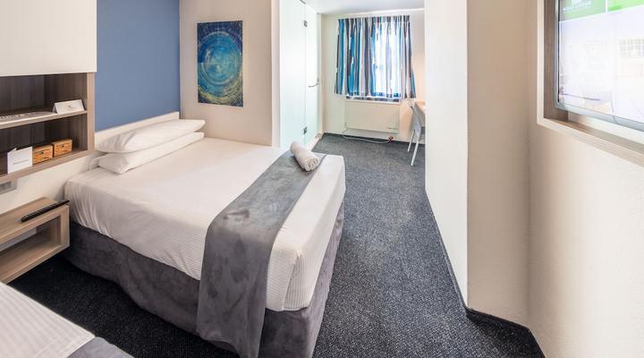 Road Lodge Isando, Shelton Avenue