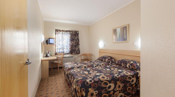 Road Lodge Gqeberha Airport