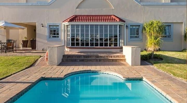 Road Lodge East London