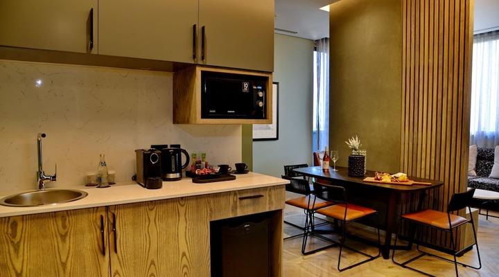 Courtyard Hotel Waterfall City