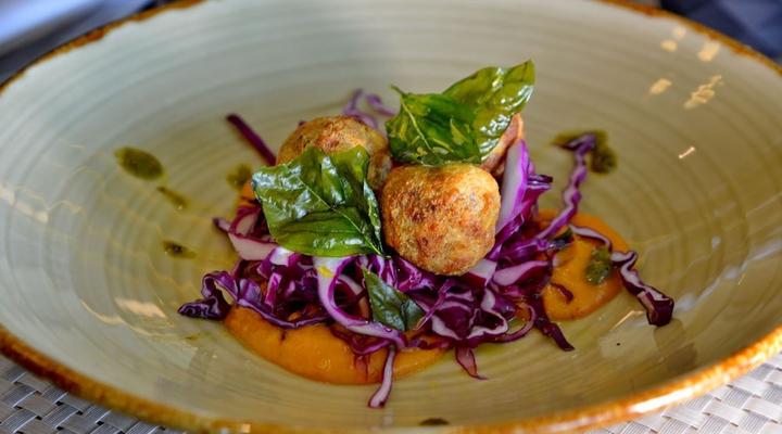 Courtyard Hotel Waterfall City