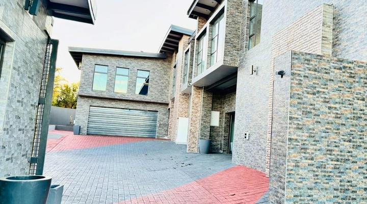 Dips & T Hotel & Spa