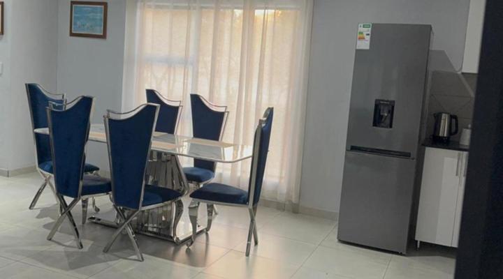 Royal On Olifant Drive