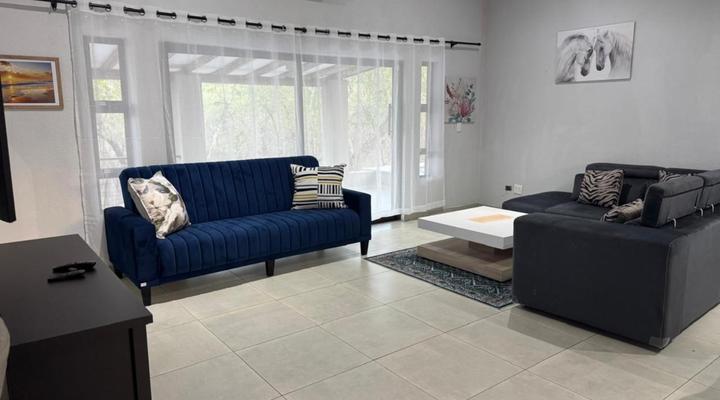 Royal On Olifant Drive