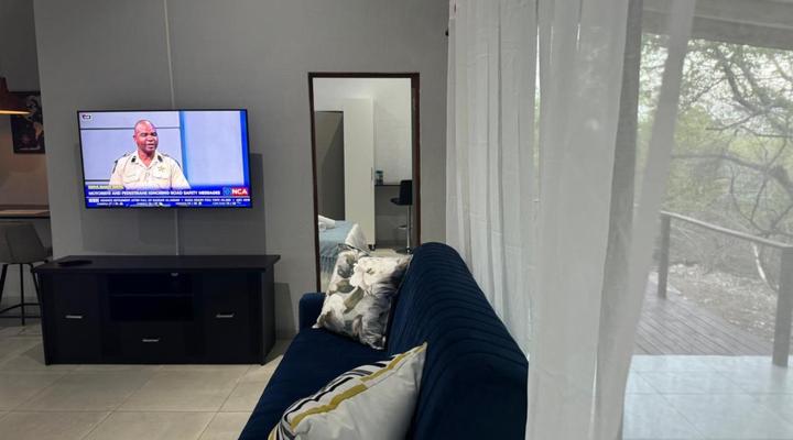 Royal On Olifant Drive