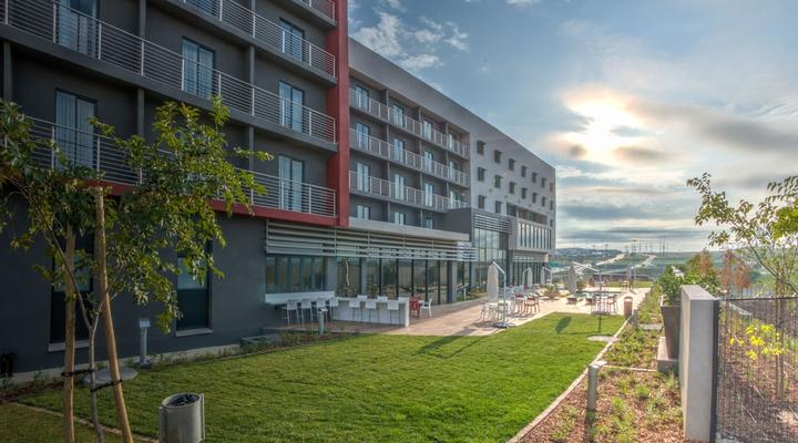 City Lodge Hotel Waterfall City