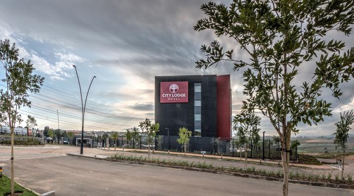 City Lodge Hotel Waterfall City