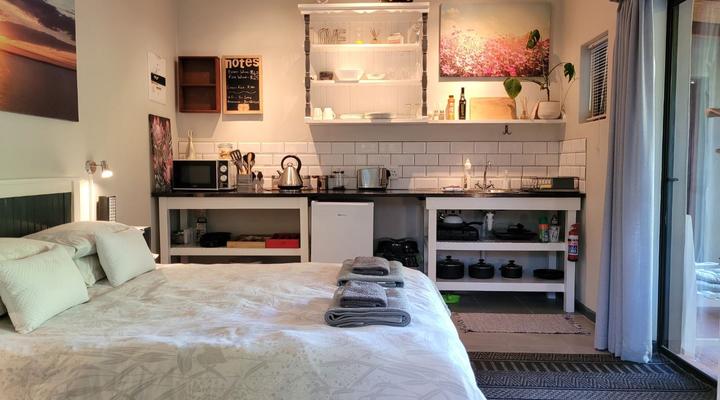 The Lark @ De Weiglhuys Farm