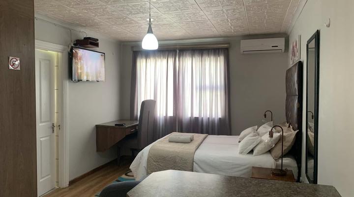 Victoria Oaks Guest House