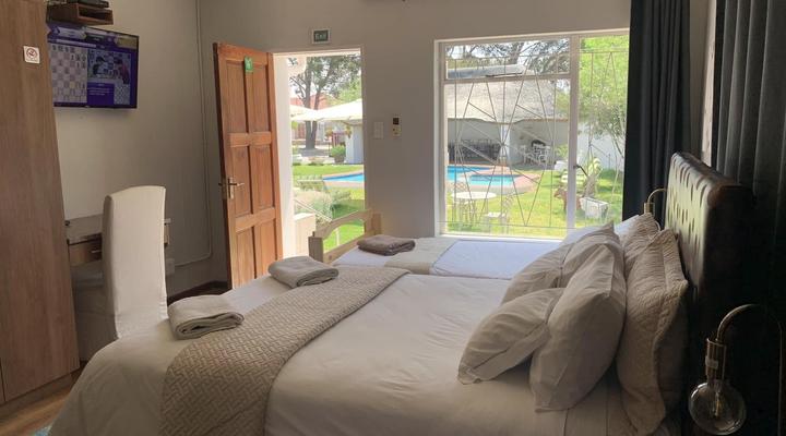 Victoria Oaks Guest House