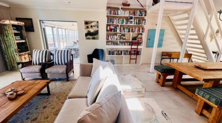 Bamboesbaai Beach House