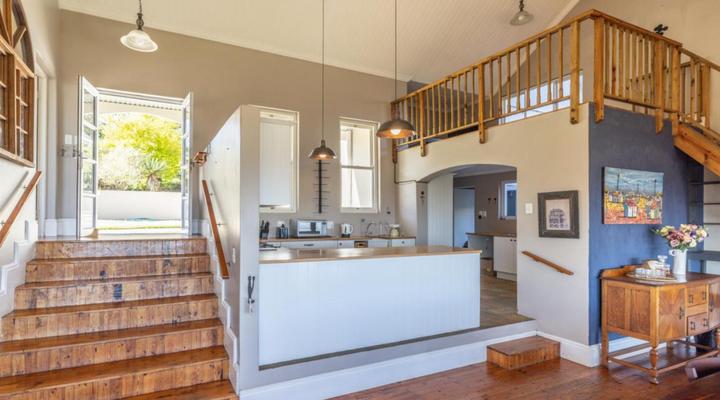 Iyana on Stones Hill