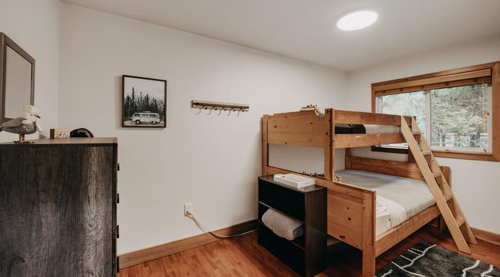 #24 Mt Baker Rim Cabin