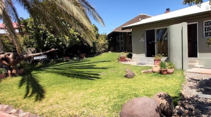 Bird's Nest Guest House