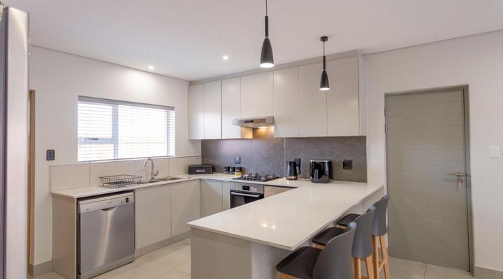 1 on York - Group House 2