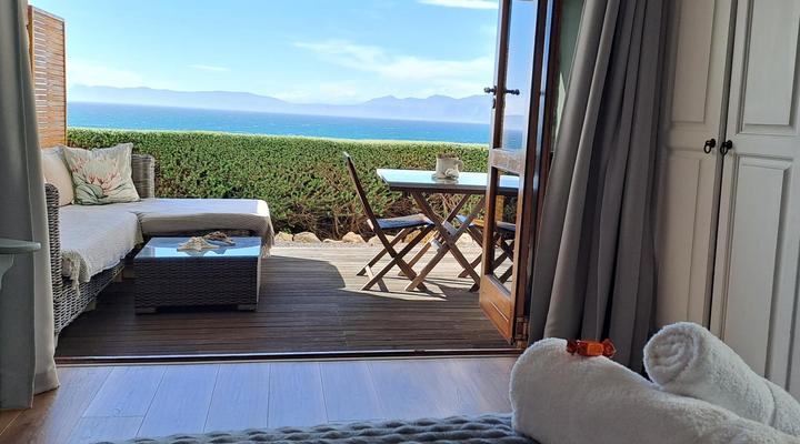 Kleinzee Oceanfront Guest House