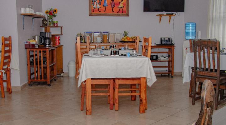 Woodpecker's Inn Guesthouse