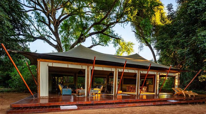 RETURN Africa - Hutwini Walking Camp