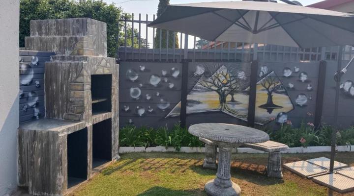 Emtonjeni Guest House