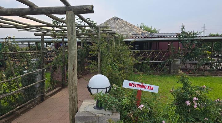 Tlokweng Rose Garden Guesthouse