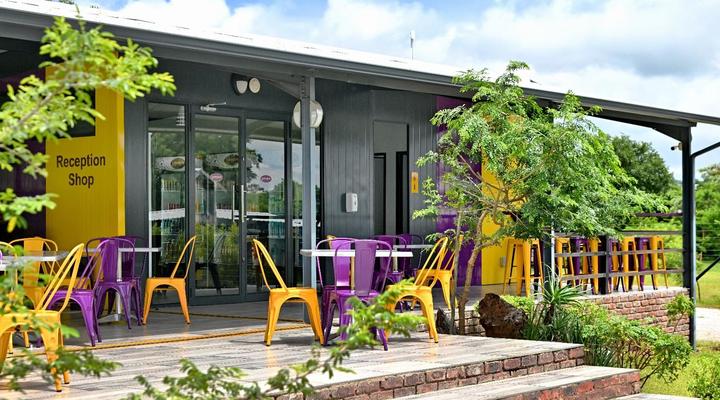 SleepOver Phabeni Gate