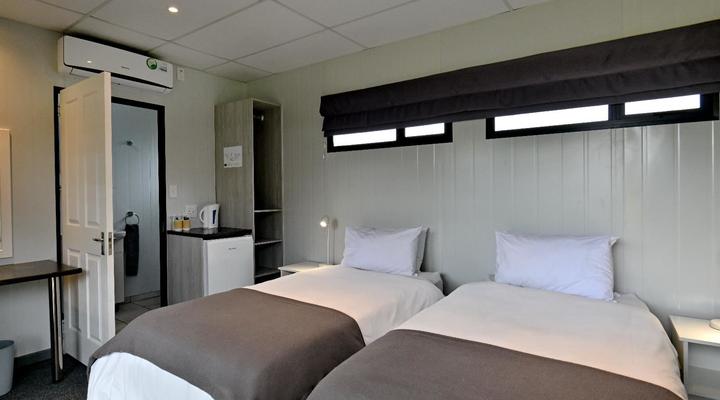 SleepOver Phabeni Gate