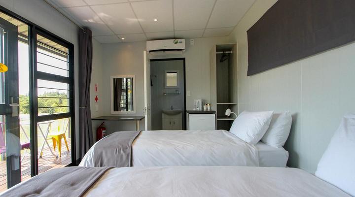 SleepOver Phabeni Gate