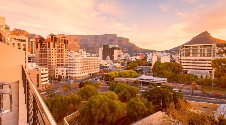 907 Quayside Apartment