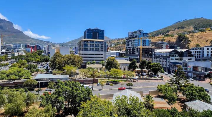 907 Quayside Apartment