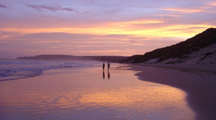 Buccaneers Beach Lodge