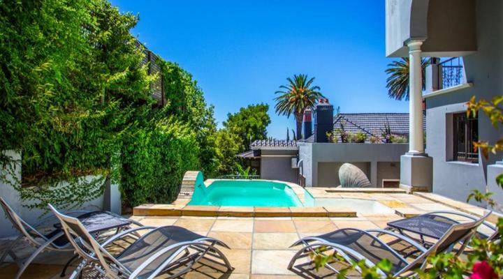 Cape Riviera Guest House