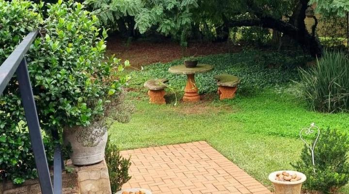 Green Ivy Guest House