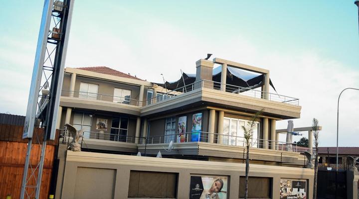 Golden Emperors Lodge & Spa