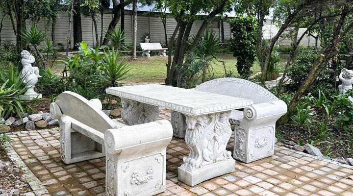 Waterfall City Guest Lodge