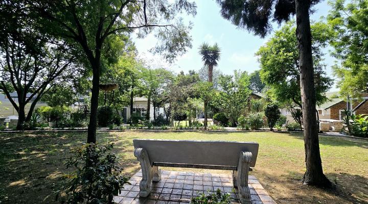 Waterfall City Guest Lodge