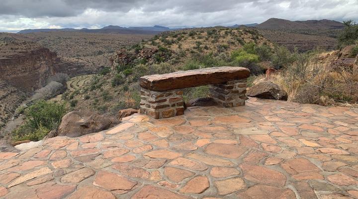 Aasvogelkrans Farm Cottages & Camping