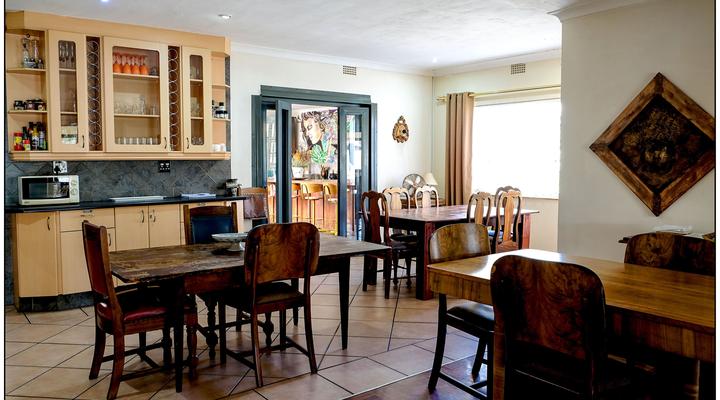 Casa Lumini Guesthouse