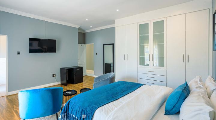 Adinkra Boutique Hotel