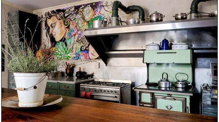 Casa Lumini Guesthouse