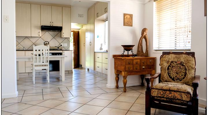 Casa Lumini Guesthouse