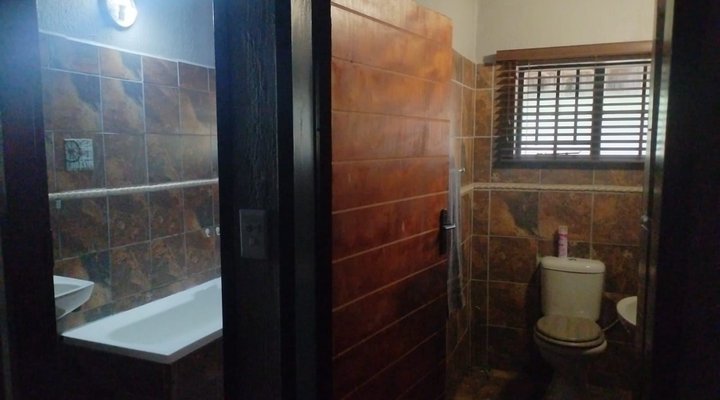 Swartwitpens 2694 Marloth Park