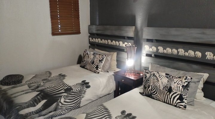 Swartwitpens 2694 Marloth Park