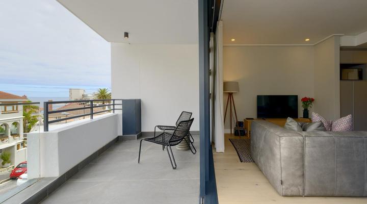 7 on Bantry: Luxury Residence - 305