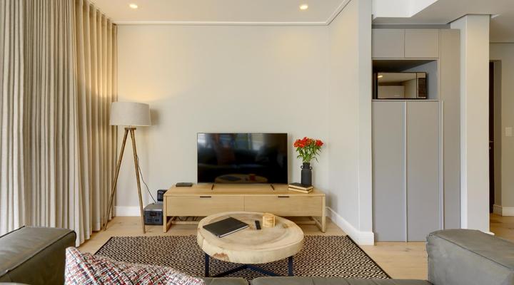 7 on Bantry: Luxury Residence - 305