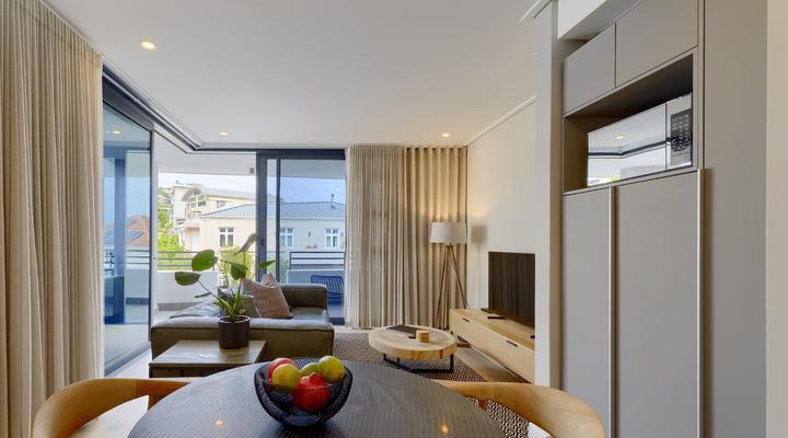 7 on Bantry: Luxury Residence - 305