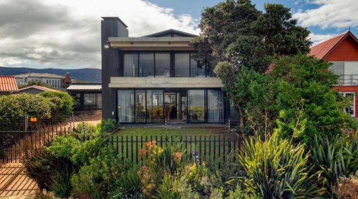 iMOYO INN, Ocean Family Villa, Sandbaai