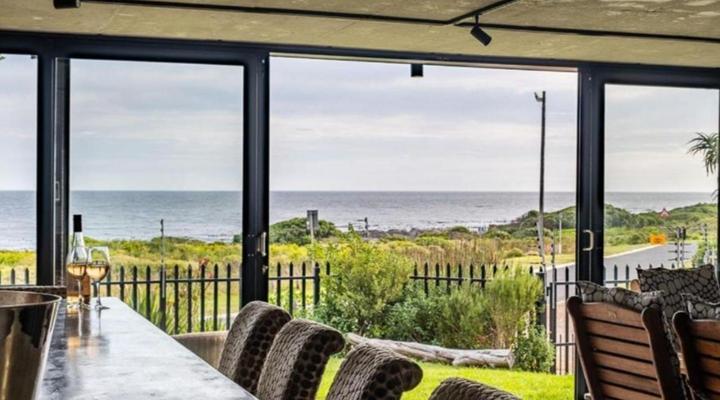 iMOYO INN, Ocean Family Villa, Sandbaai